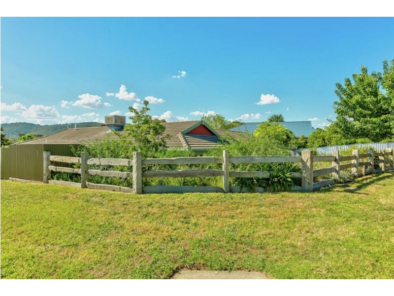 563 Hague Street, Lavington NSW 2641