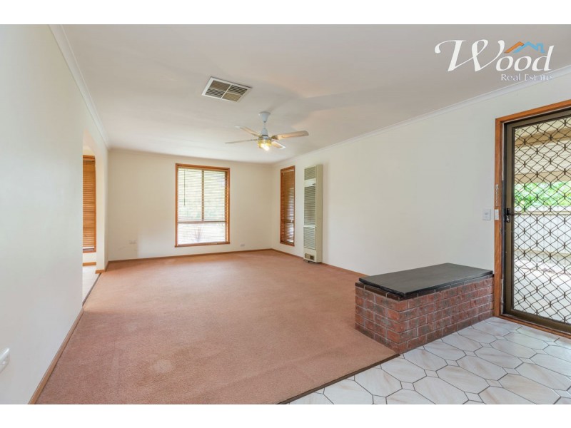 8 Daysdale Way, Thurgoona NSW 2640