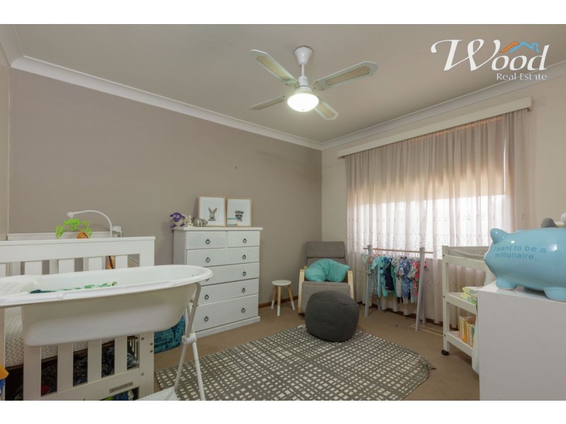 568 Noorla Place, Lavington NSW 2641