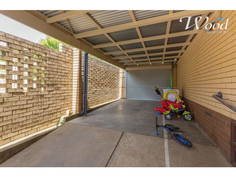 568 Noorla Place, Lavington NSW 2641