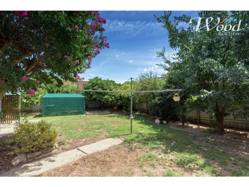568 Noorla Place, Lavington NSW 2641