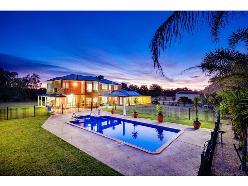 4 Allambie Road, Thurgoona NSW 2640