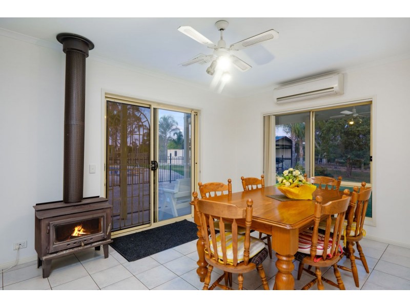 4 Allambie Road, Thurgoona NSW 2640