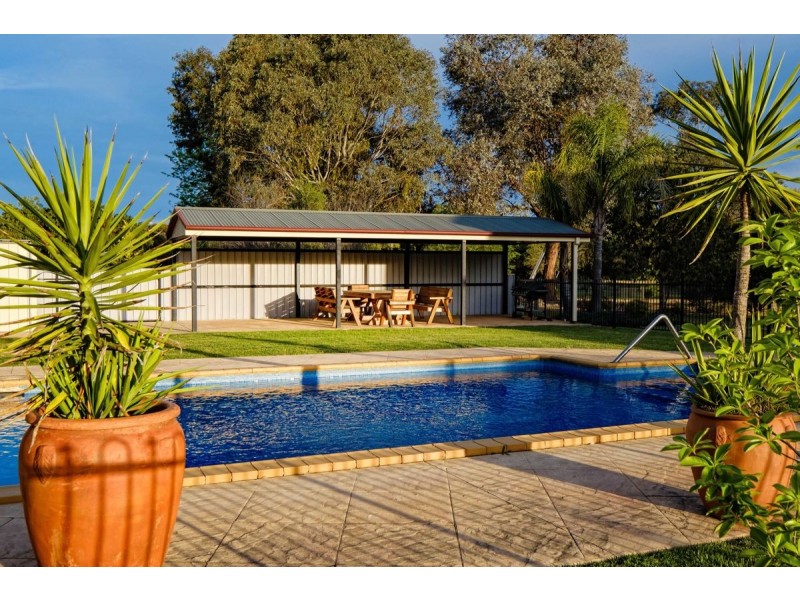 4 Allambie Road, Thurgoona NSW 2640