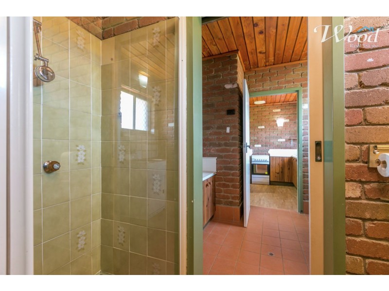 4/398 Kotthoff Street, Lavington NSW 2641