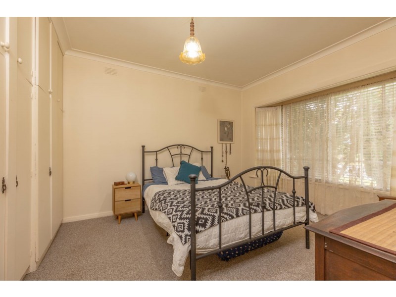 395 Nowland Avenue, Lavington NSW 2641