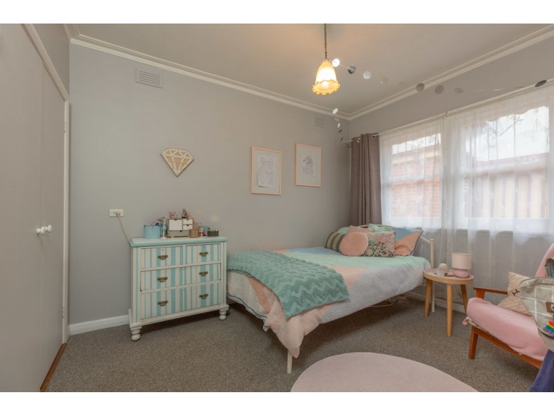 395 Nowland Avenue, Lavington NSW 2641