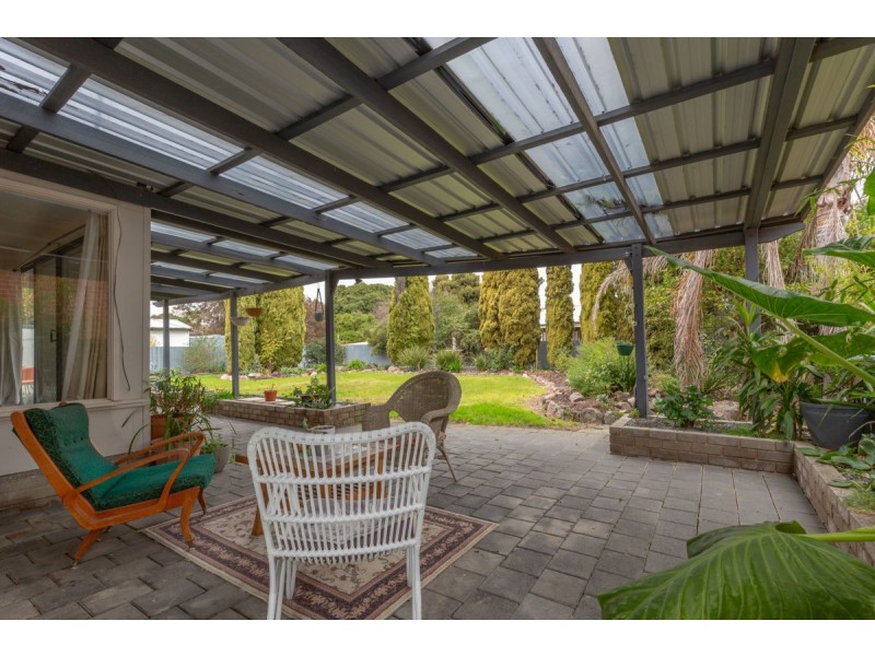 395 Nowland Avenue, Lavington NSW 2641