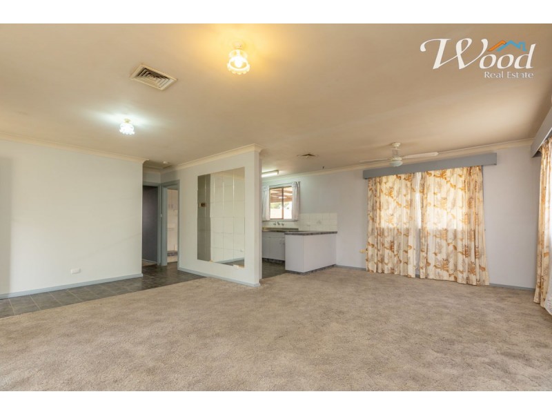 437 Urana Road, Lavington NSW 2641