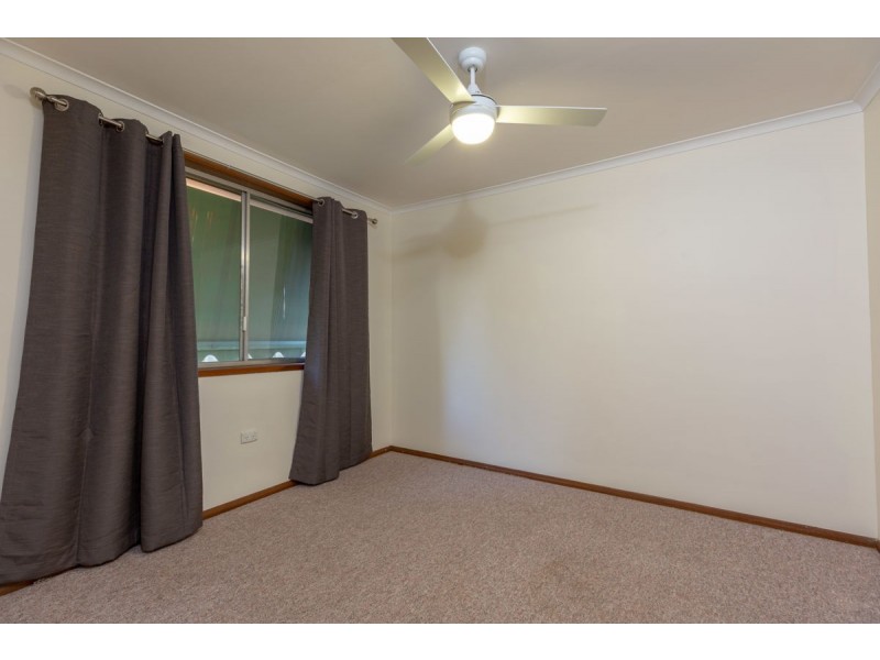 430 English Avenue, Lavington NSW 2641