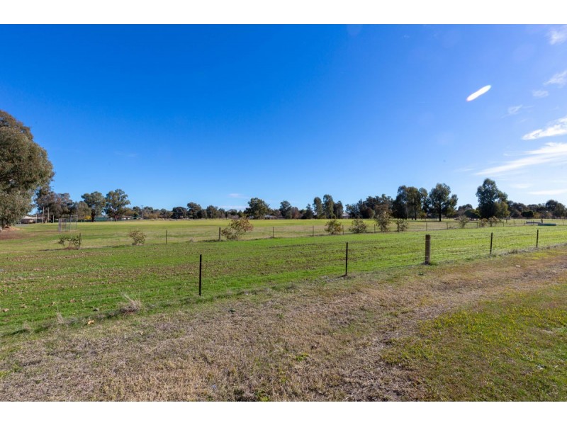 66 Munro Street, Culcairn NSW 2660