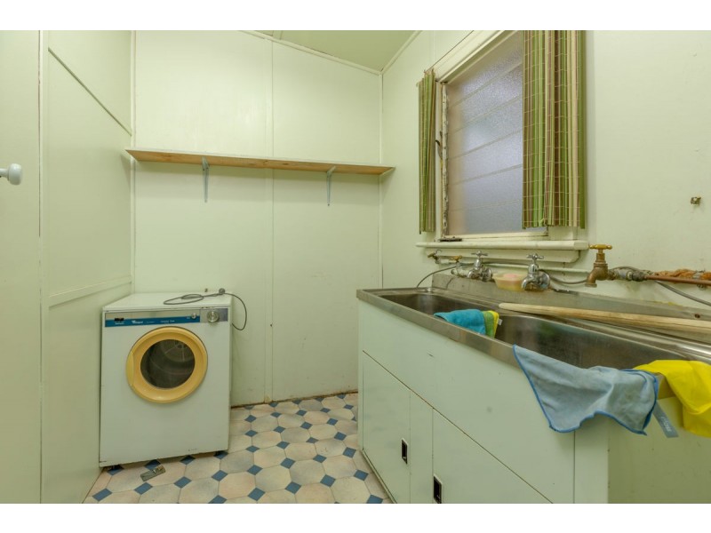 628 Storey Street, Lavington NSW 2641