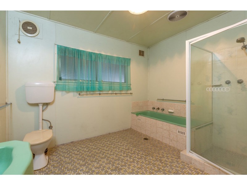 628 Storey Street, Lavington NSW 2641