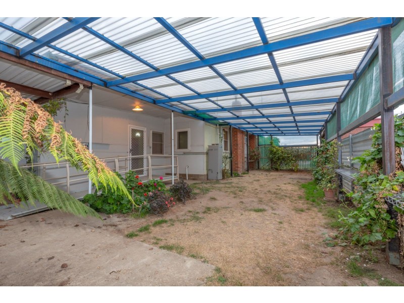 628 Storey Street, Lavington NSW 2641