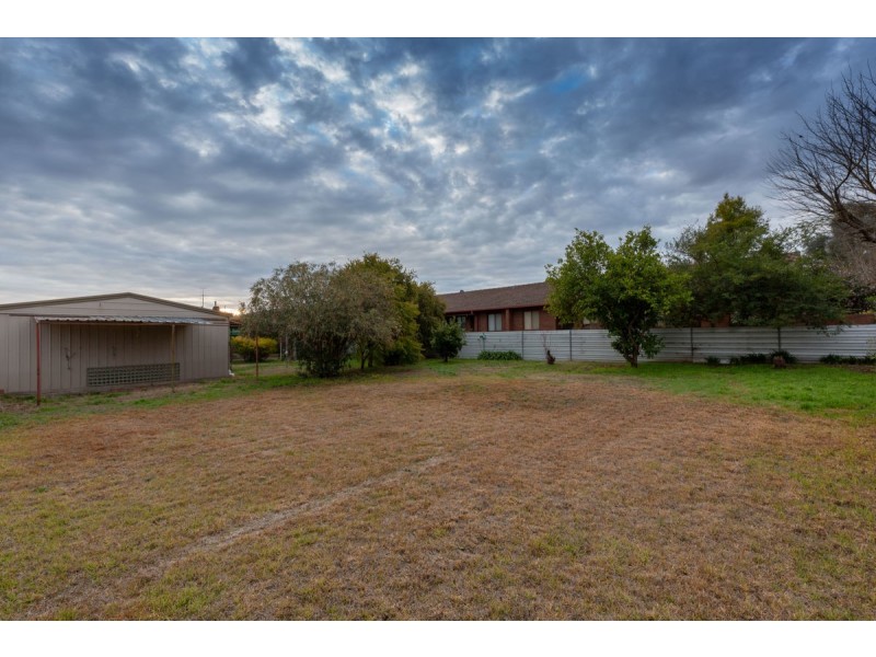 628 Storey Street, Lavington NSW 2641