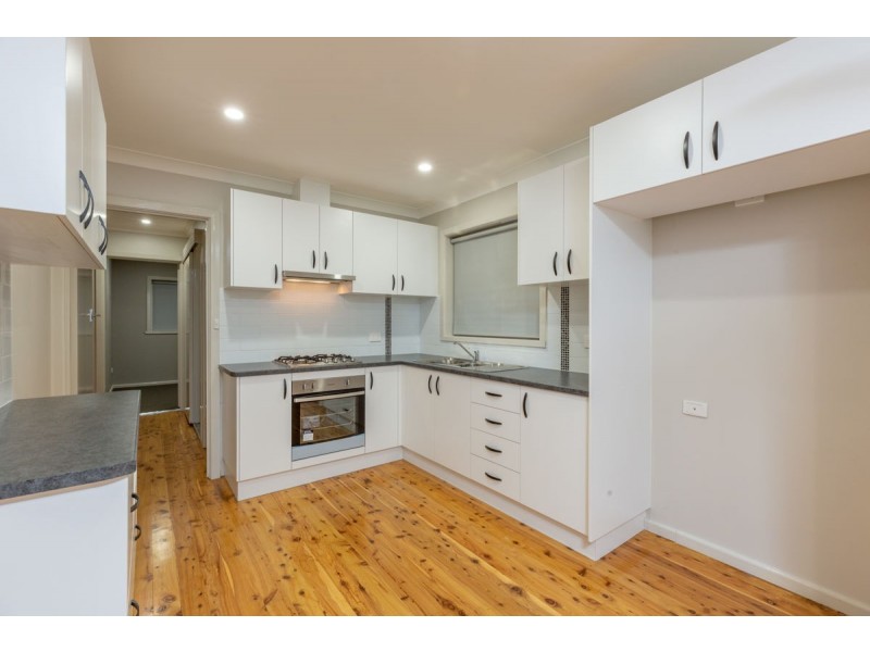 464 Danes Street, Lavington NSW 2641