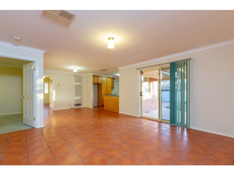 34 Norman Way, Thurgoona NSW 2640