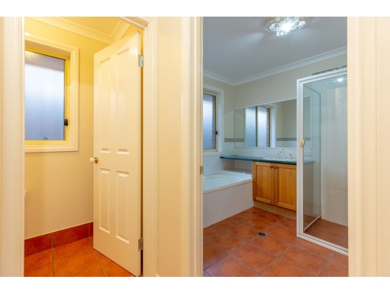 34 Norman Way, Thurgoona NSW 2640