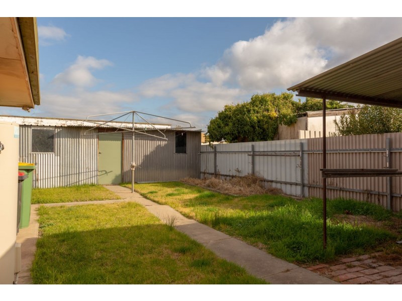 2/527 Sanders Road, Lavington NSW 2641