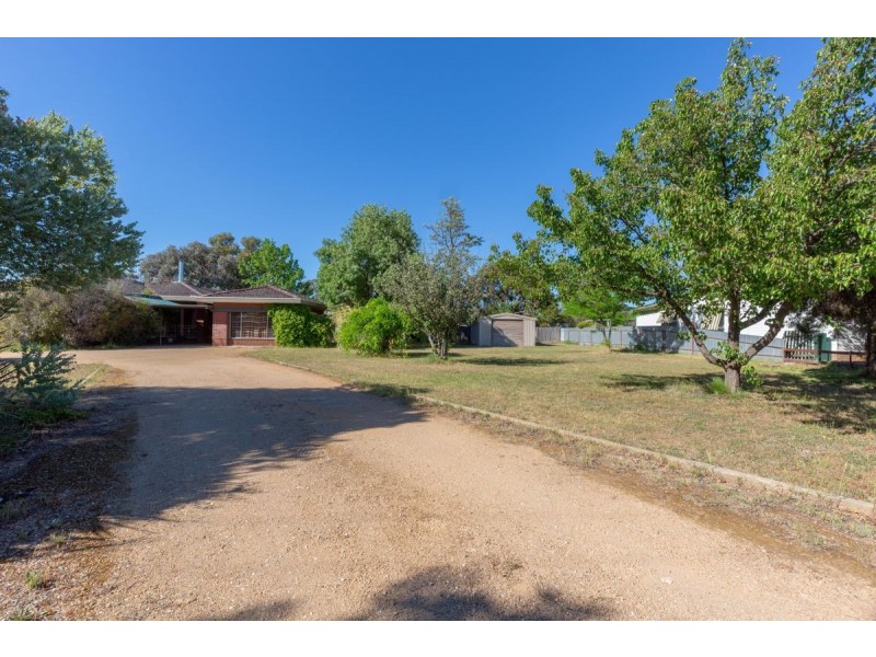 26 Third Avenue, Henty NSW 2658