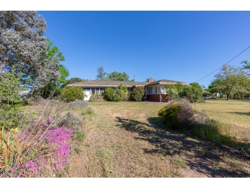 26 Third Avenue, Henty NSW 2658