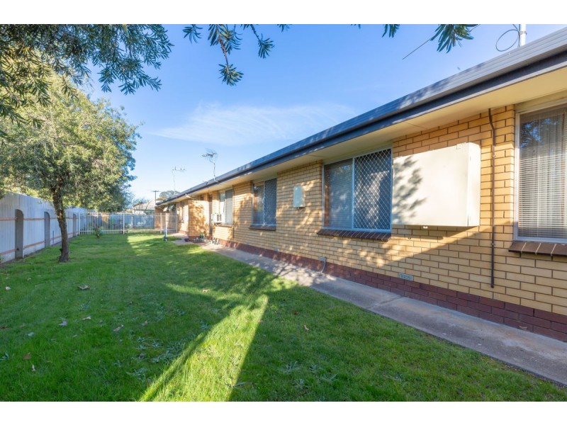 2/420 Urana Road, Lavington NSW 2641
