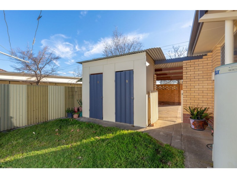 2/420 Urana Road, Lavington NSW 2641
