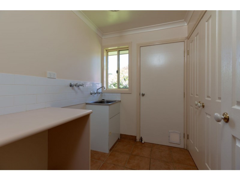 21 The Dale, Thurgoona NSW 2640