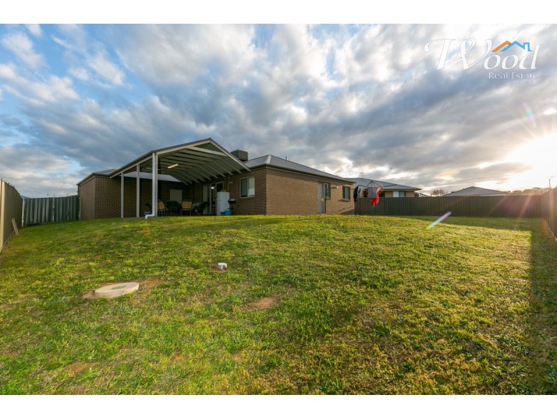 80 Wellington Drive, Thurgoona NSW 2640