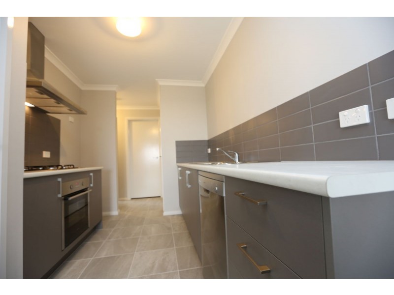 4a Paddlesteamer Court, Thurgoona NSW 2640