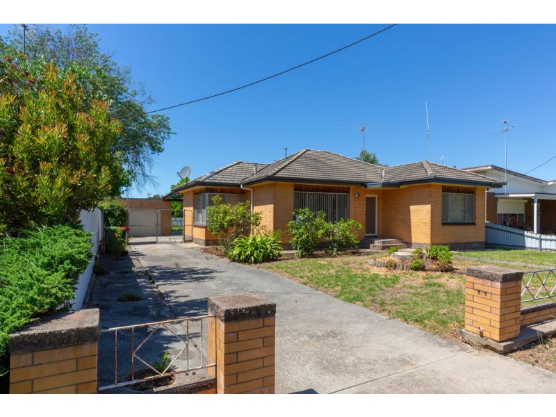 518 Hague St, Lavington NSW 2641