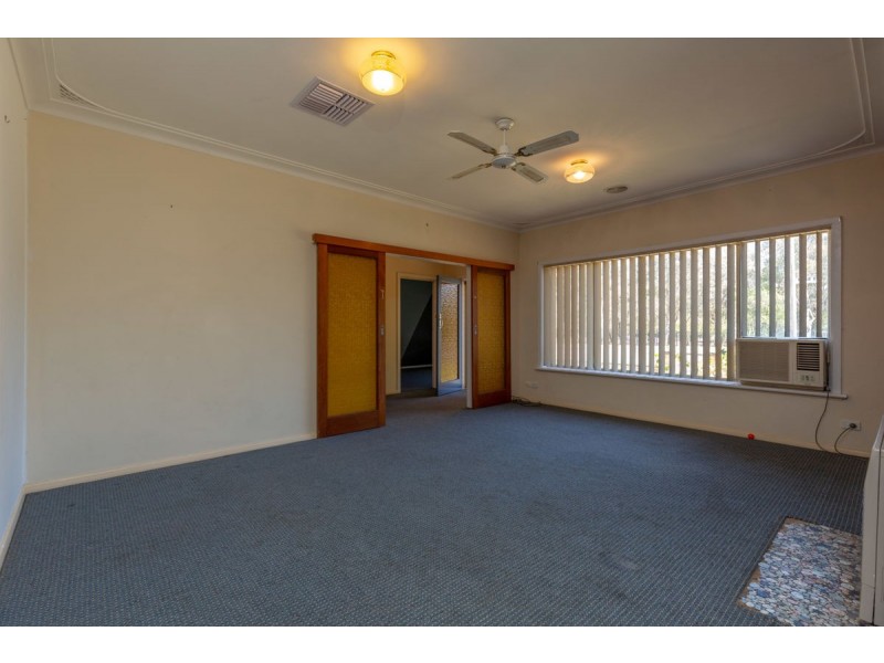 518 Hague St, Lavington NSW 2641