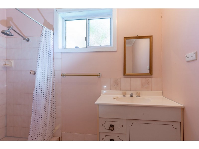 518 Hague St, Lavington NSW 2641