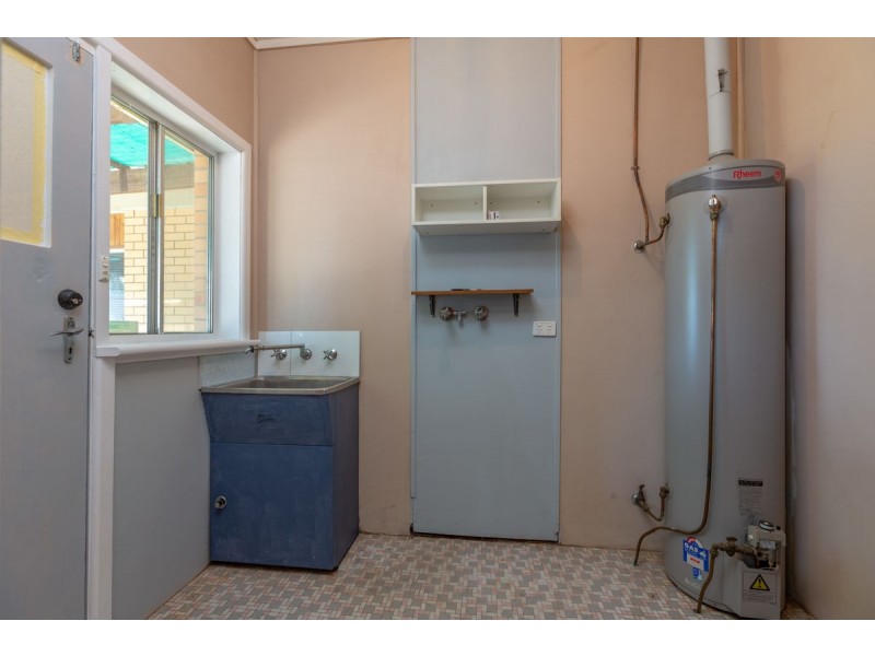 518 Hague St, Lavington NSW 2641