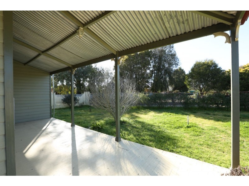 15 Sladen Street, Henty NSW 2658