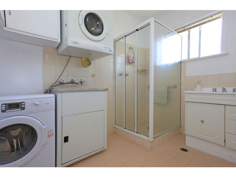 1/579 Mair Street, Lavington NSW 2641