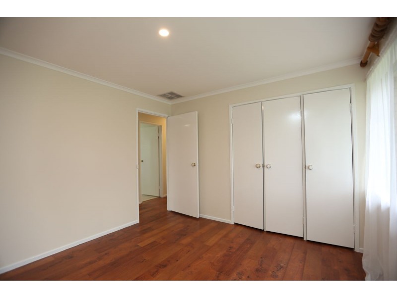 2 Troon Court, Thurgoona NSW 2640