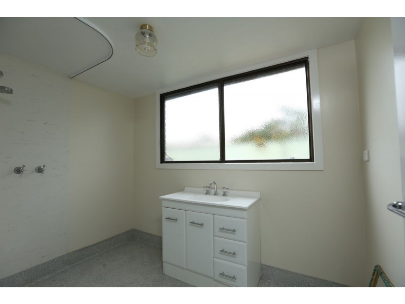 2 Troon Court, Thurgoona NSW 2640