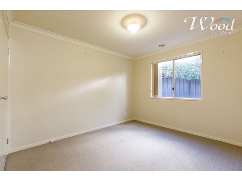 8 Squirrel Glider Drive, Thurgoona NSW 2640