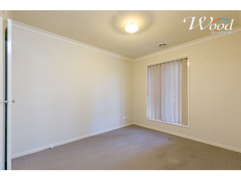 8 Squirrel Glider Drive, Thurgoona NSW 2640