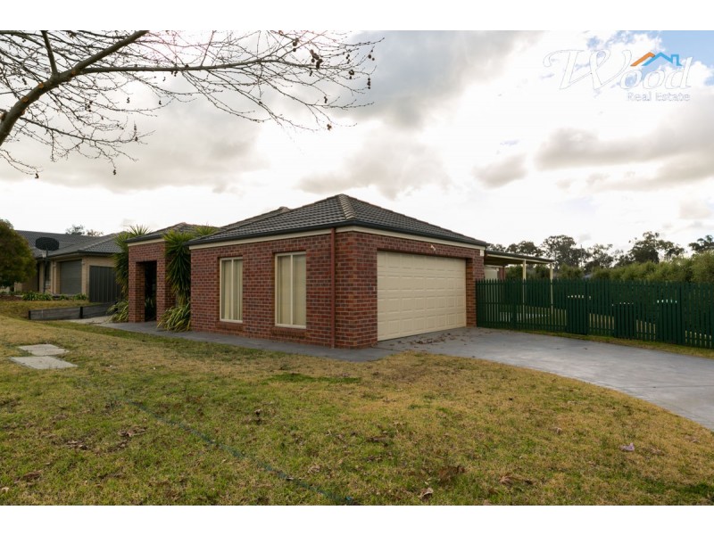 8 Squirrel Glider Drive, Thurgoona NSW 2640