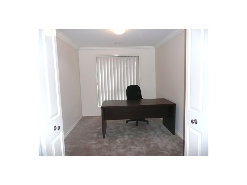 25 Swallow Street, Thurgoona NSW 2640