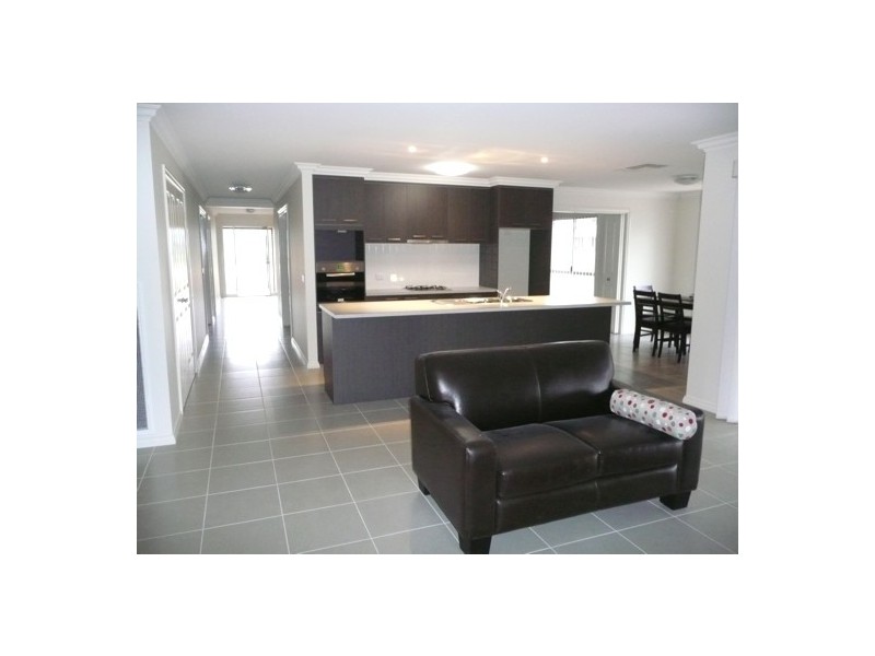 25 Swallow Street, Thurgoona NSW 2640