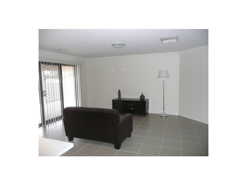 25 Swallow Street, Thurgoona NSW 2640