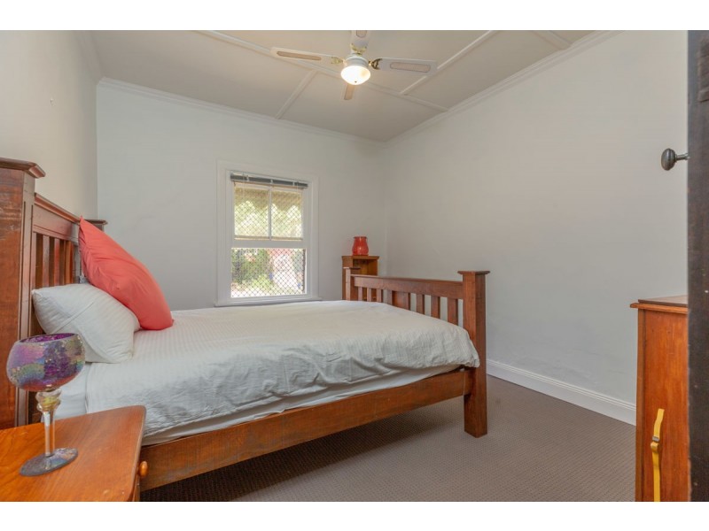 540 Hague Street, Lavington NSW 2641