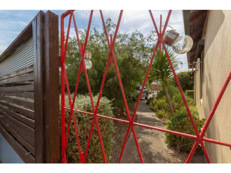 540 Hague Street, Lavington NSW 2641