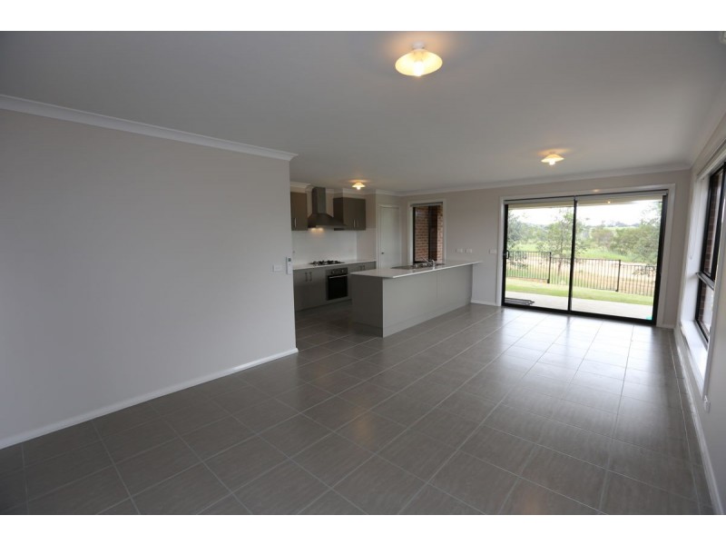 6 Barnett Avenue, Thurgoona NSW 2640
