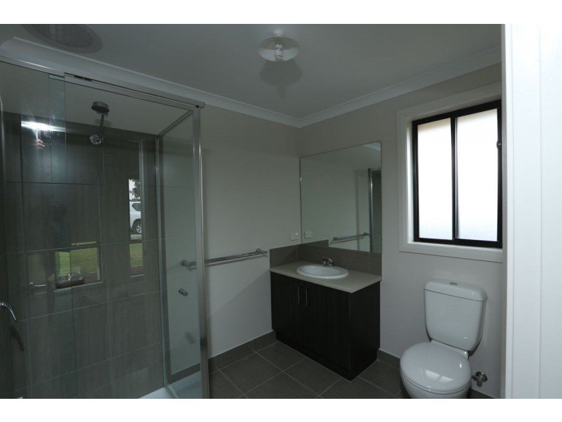 6 Barnett Avenue, Thurgoona NSW 2640