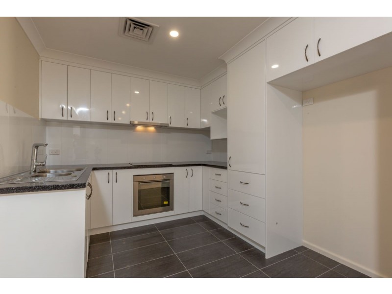 513 Alldis Avenue, Lavington NSW 2641