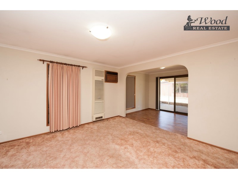 4 Candlebark Street, Thurgoona NSW 2640